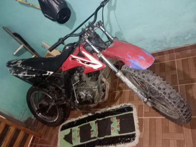 E uma moto boa mas tou vamos vender lá