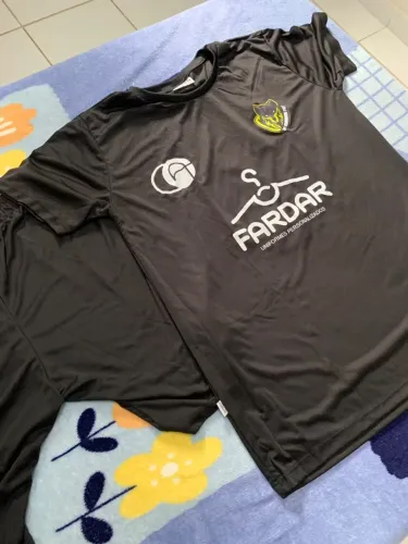 Uniforme de futebol para crianças