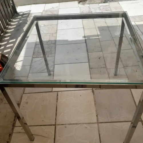 Mesa de jantar de aço 100%