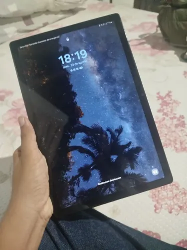tablet Samsung Galaxy A8 2 anos de uso