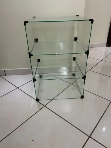 Vendo espositores de vidros para bolos