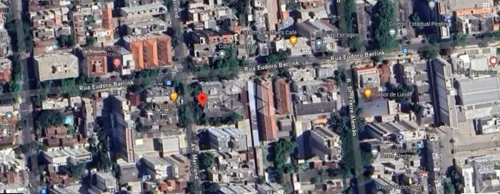 Terreno/prédio com 6 apartamentos para investimento na Auxiliadora!