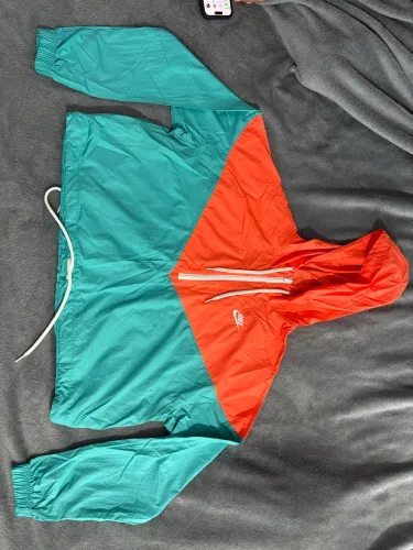 Jaqueta corta vendo Nike 