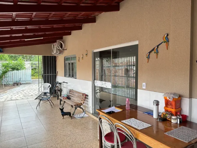 CASA EM ARUANÃ-GO / 02 QTS - LOTE: 403m2