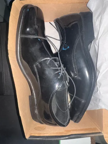 Par de sapatos social novo
