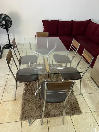 Mesa de Vidro Temperado 6 Cadeiras Pés De Inox Bem Conservada - Entrega Grátis