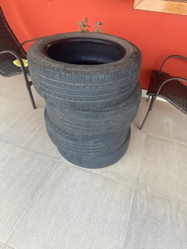Pneus Goodyear 215/55R R17