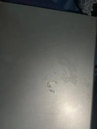 Notebook usado e com defeito