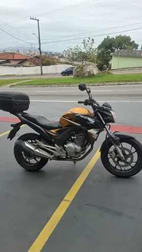 Honda CB 250 ABS 2020 apenas 35mil km rodados