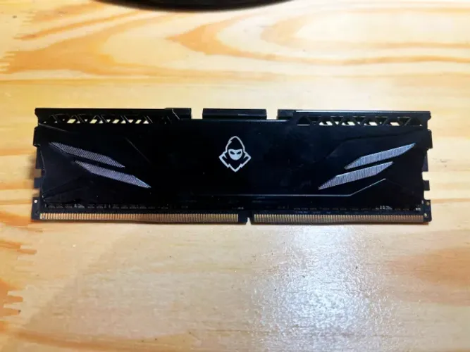 MEMÓRIA RAM MANCER 8 GB !! EM ÓTIMO ESTADO DE USO