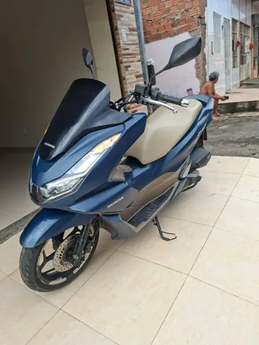 VENDO PCX SEMI NOVA