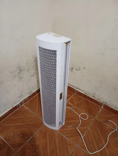 Ar de teto semi novo