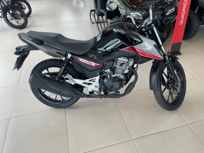 CG Titan 160 Preta 