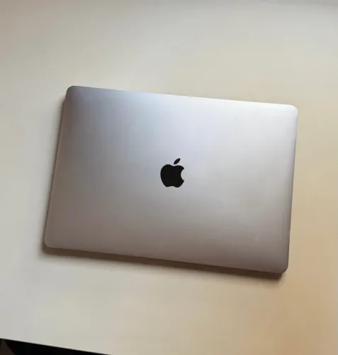  MacBook Pro 13 (2020) 
