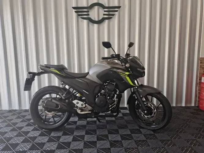 YAMAHA FAZER 250  