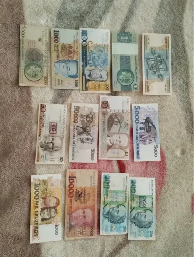 Notas antigas brasileiras e estrangeiras