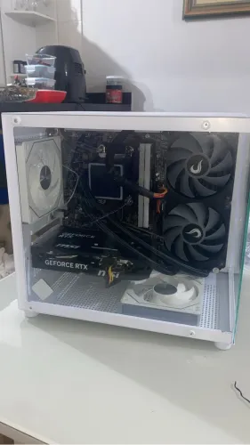 GABINETE GAMER PCYES FORCEFIELD MINI WHITE GHOST GFFMNWG (FANS NÃO INCLUSAS)