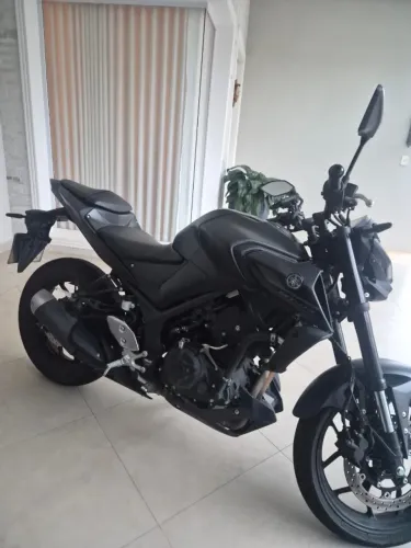 YAMAHA MT03 ABS 2025 - Único dono e quitada, com pouco uso (12.000 Km)