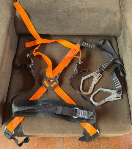 Cinturão de Segurança para Trabalho em Altura com Talabarte Duplo em Y