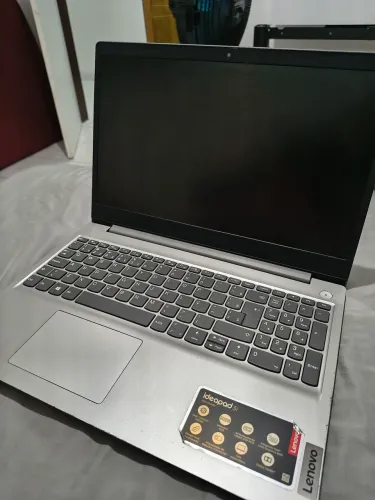 Notebook Lenovo- ideapad 3i7- celeron