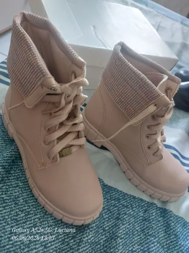Vendo bota infantil número 34
