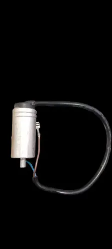 Capacitor marcha permanente 12uf 250v,  usado 