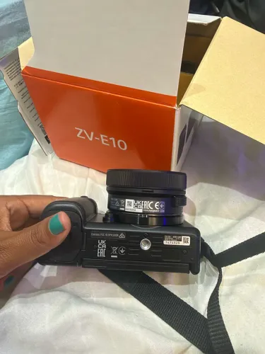 ZV E10 Sony + lente do kit