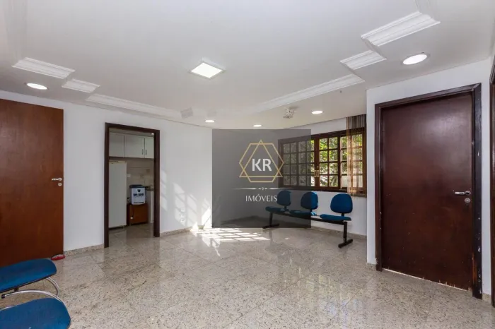 Casa Comercial a venda no Seminário