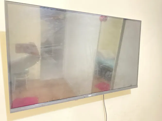 Vendo tv com defeito R$150,00