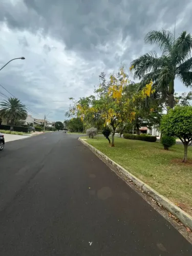 Terreno à venda  Condomínio Flamboyant  A região mais valorizada de São José do Rio Preto!