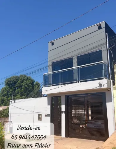 Casa com sobrado
