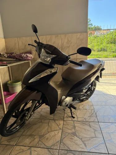 Moto para vender, único dono preço abaixo da fipe