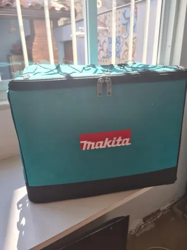 Tupia Manual Com Kit 6mm 710 Watts - Rt0700cx3 - Makita