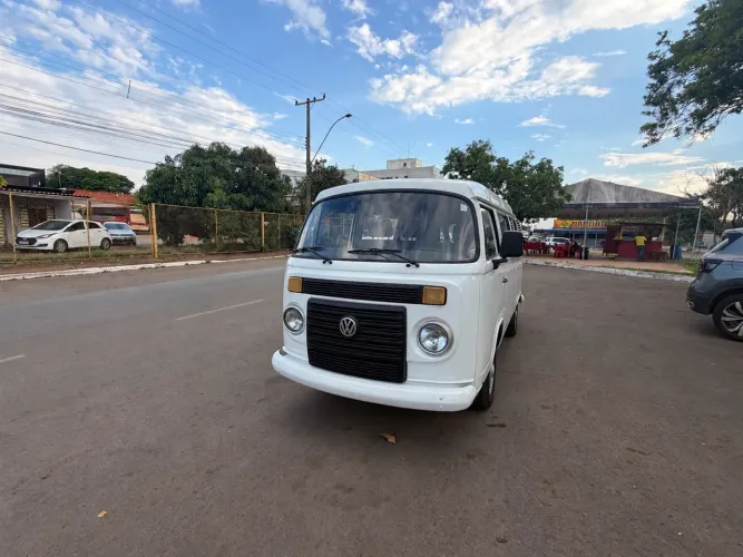 Volkswagen Kombi Standard 1.4 MI Total Flex 8V 2010