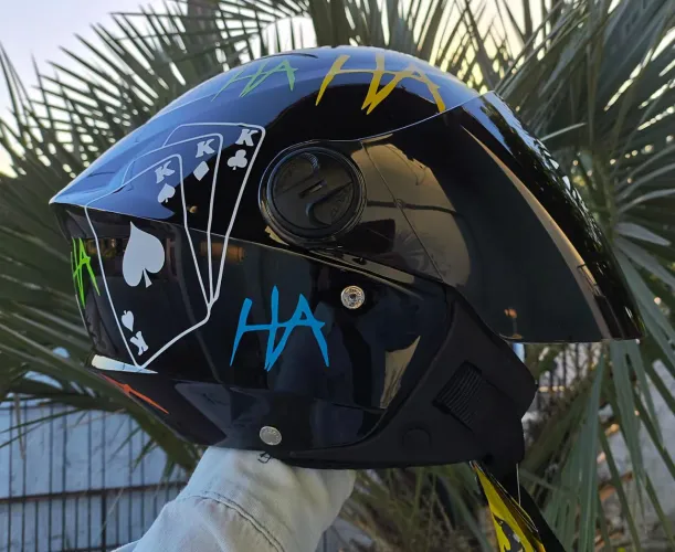 Capacete NOVO tamanho 58 fumê Coringa