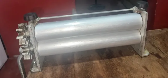 Vende-se cilindro para massas