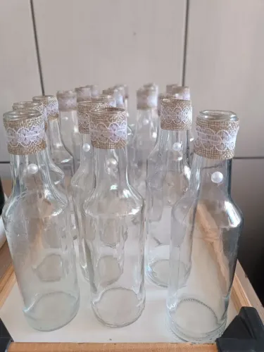 Vendo garrafinhas para arranjos de mesa 