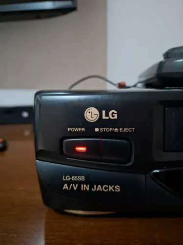 Video cassete LG em perfeito estado e com controle remoto, muito novo funcionando rudo