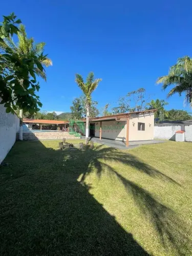 CHÁCARA EM MONGAGUÁ