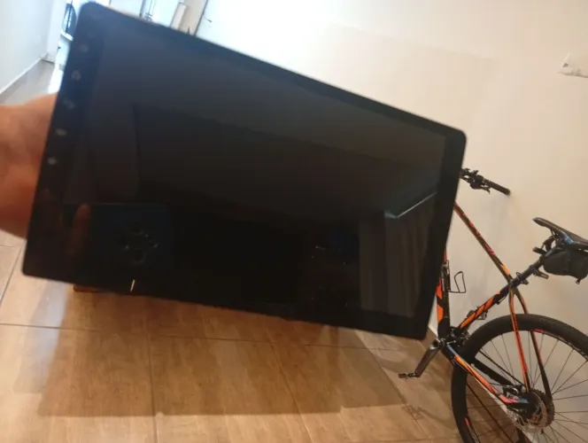 Vendo tela de multimídia nova na Caixa,pra mais informações *