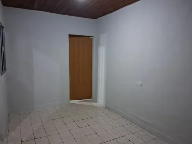 ALUGA-SE 3 CÔMODOS - Em Frente ao Terminal JD. Ângela Zona Sul