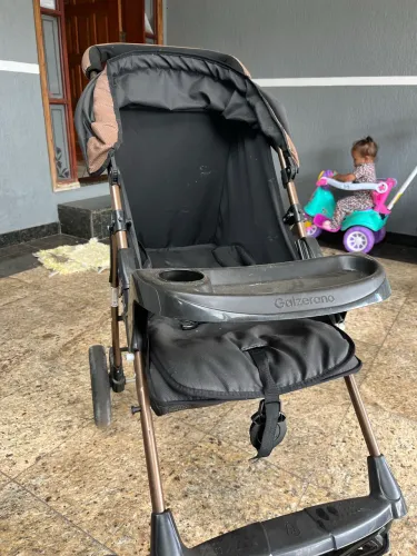Carrinho de Bebê + Bebê Conforto (Combo Completo) - Ótimo Estado