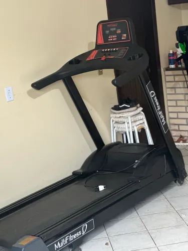 Esteira profissional da MultiFitness
