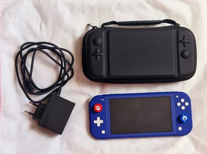 Nintendo switch lite + película + cartão sd