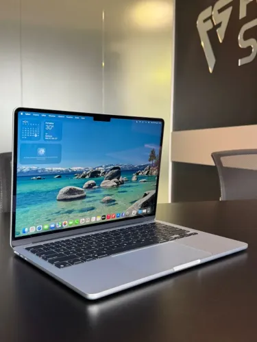 Macbook Air M4 16GB 256GB 13.6'' 100% 16 ciclos - Garantia Apple 14/11 SKYBLUE