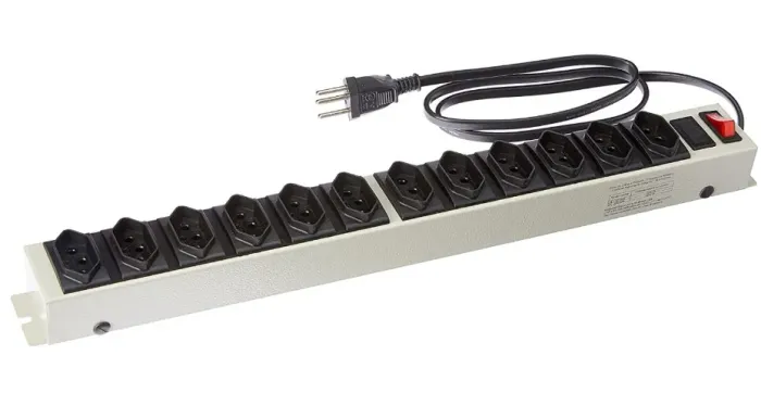 Filtro de Linha Power Line de 12 tomadas em Gabinete Metálico Multicraft PL12T novo