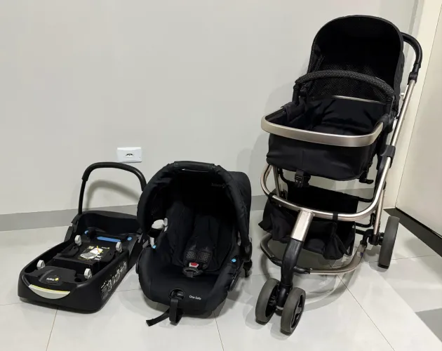 Carrinho Bebê Safety 1st com bebê conforto + base para carro