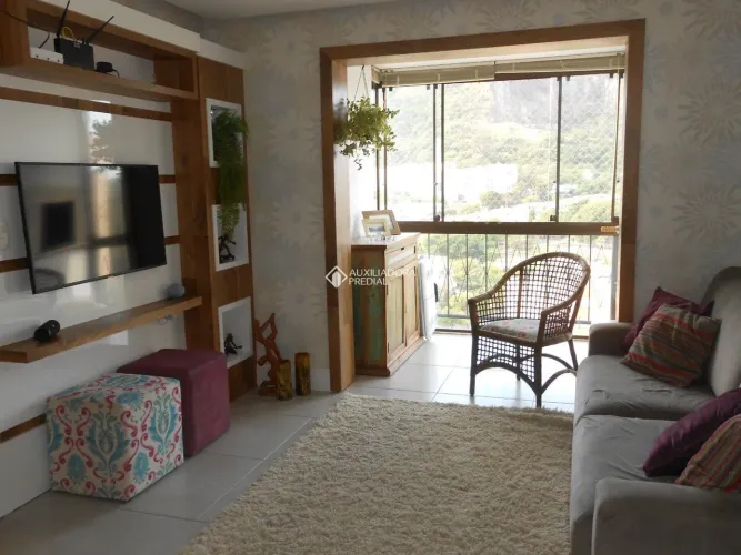 Apartamento Mobiliado de três dormitórios com suíte infra completa