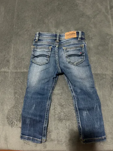 Calça jeans tommy 06/18 meses
