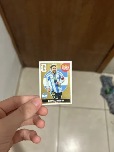 Messi legend gold